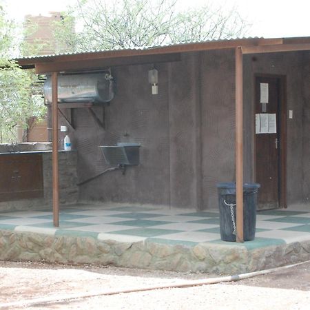 Oppi-Koppi Rest Camp Villa Kamanjab Phòng bức ảnh